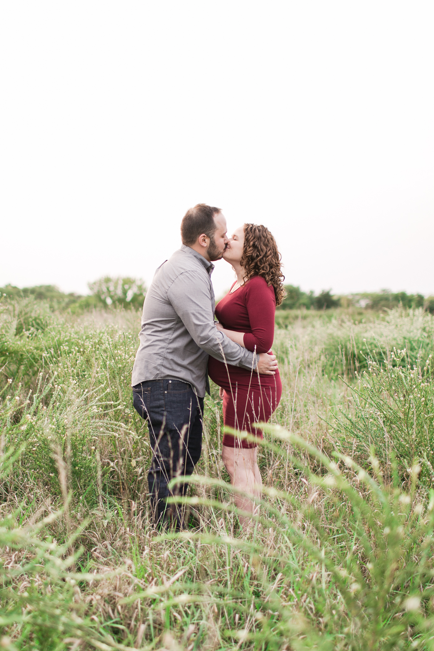 Kansas City Maternity Photographer Alissa Bird Portraits Field & Lake Session