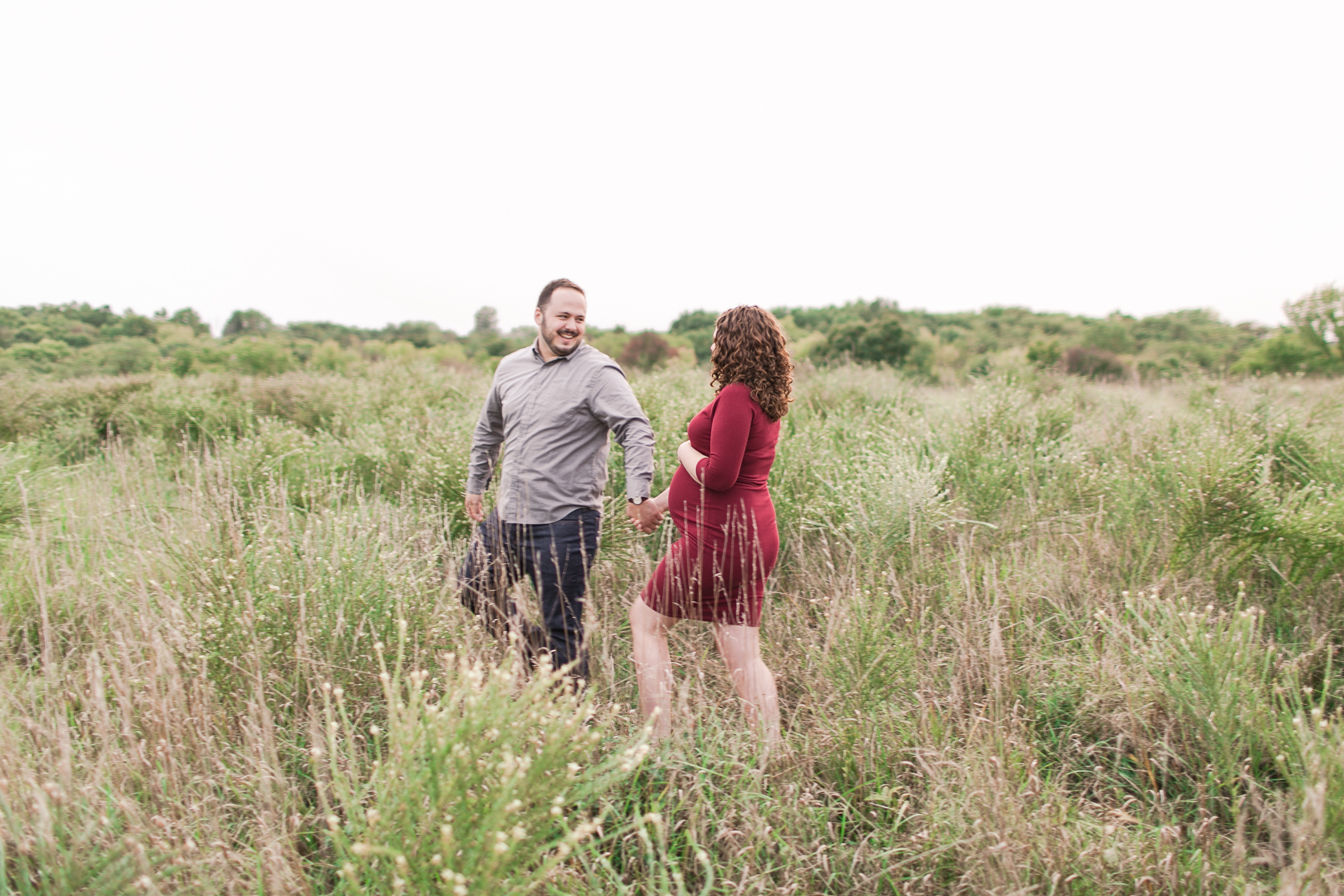 Kansas City Maternity Photographer Alissa Bird Portraits Field & Lake Session